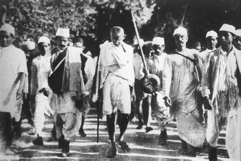 The Dandi March: A Triumphant Walk Towards Freedom and Salt Swaraj